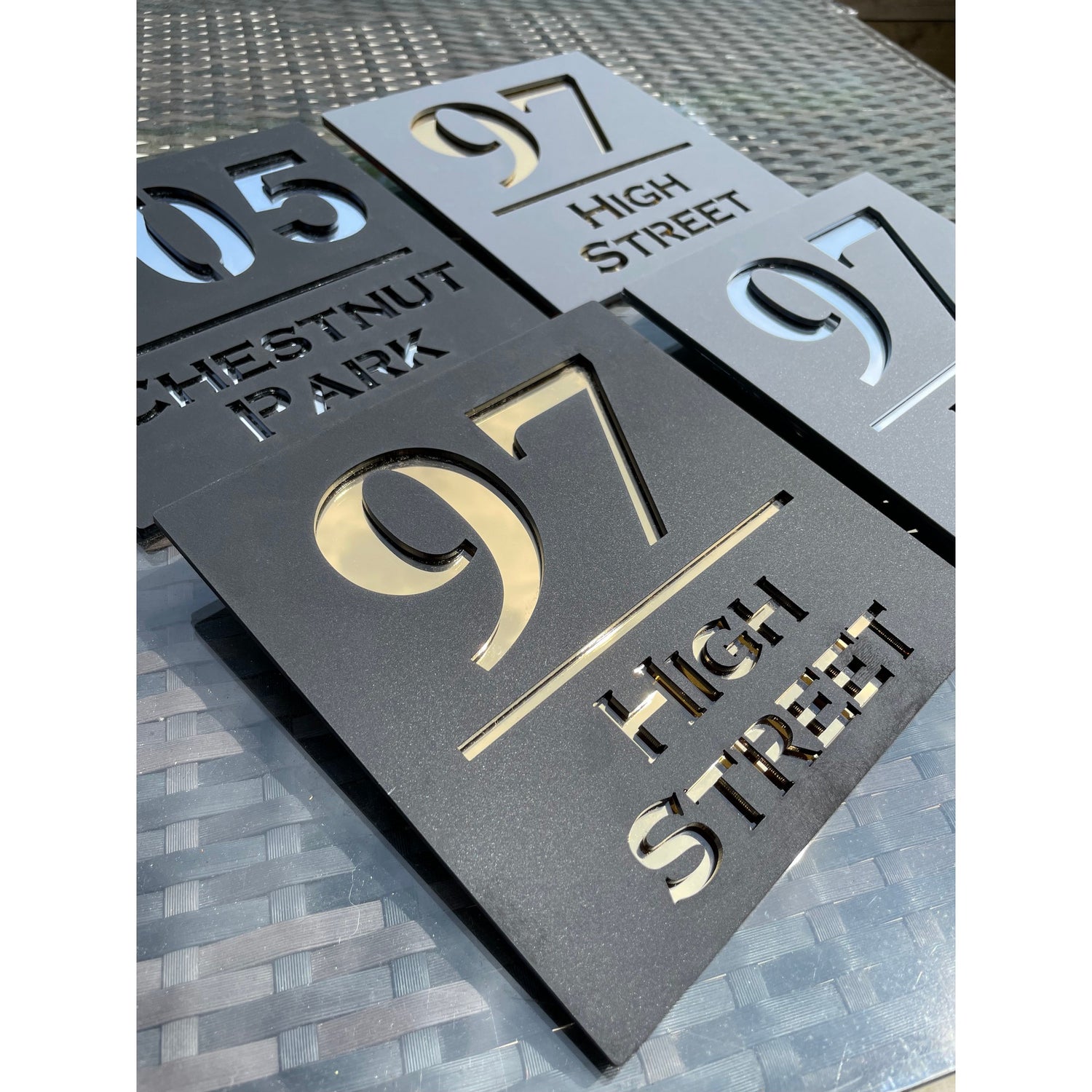 Floating House Signs - SQUARE